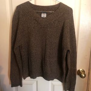 LIKE NEW Columbia Sweater